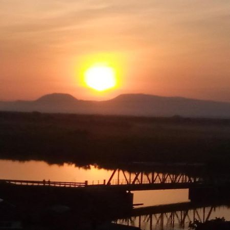 Tembo Safari Lodge Katunguru Zewnętrze zdjęcie