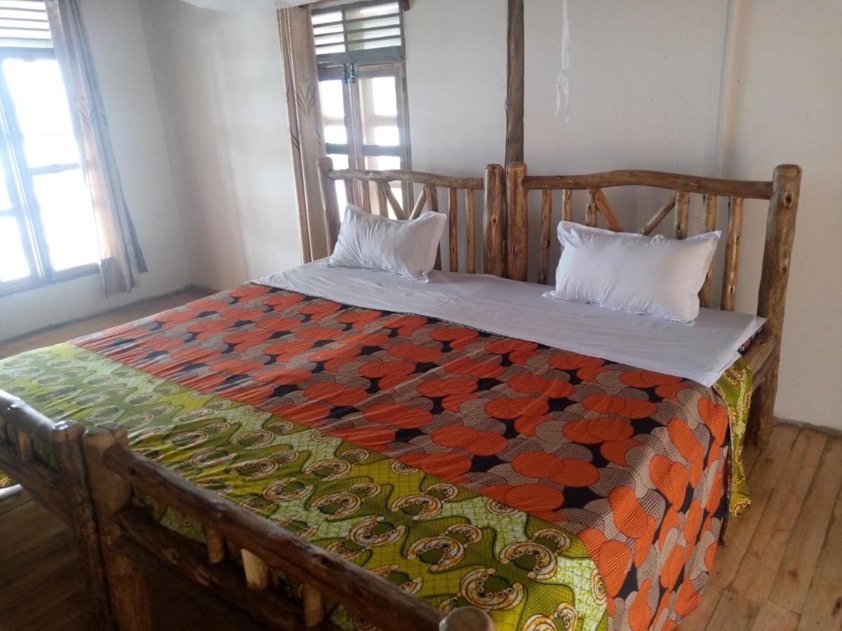 Tembo Safari Lodge Katunguru Zewnętrze zdjęcie