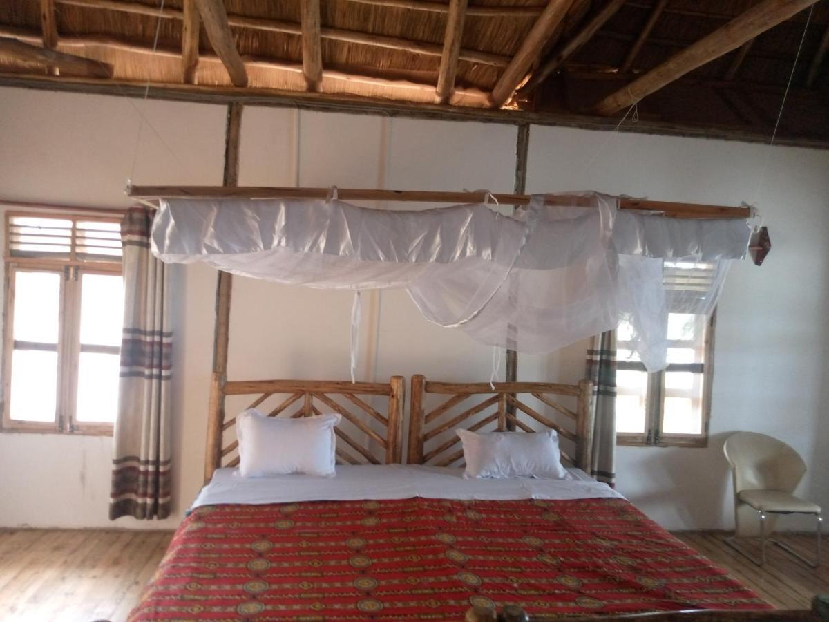 Tembo Safari Lodge Katunguru Zewnętrze zdjęcie