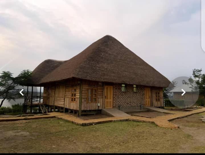 Tembo Safari Lodge Katunguru Zewnętrze zdjęcie