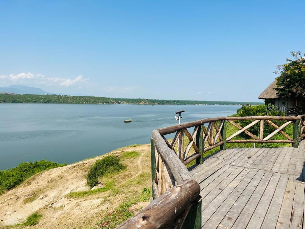 Tembo Safari Lodge Katunguru Zewnętrze zdjęcie