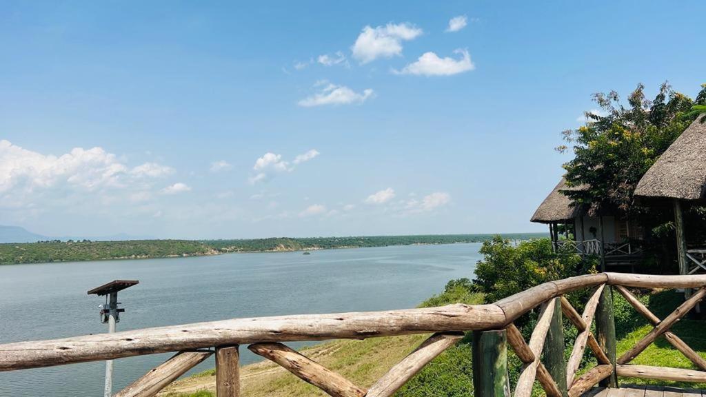 Tembo Safari Lodge Katunguru Zewnętrze zdjęcie
