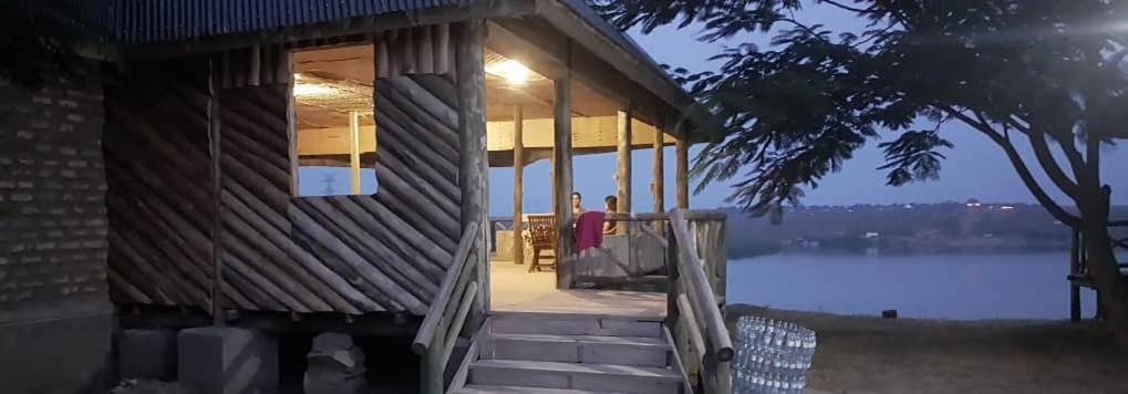 Tembo Safari Lodge Katunguru Zewnętrze zdjęcie
