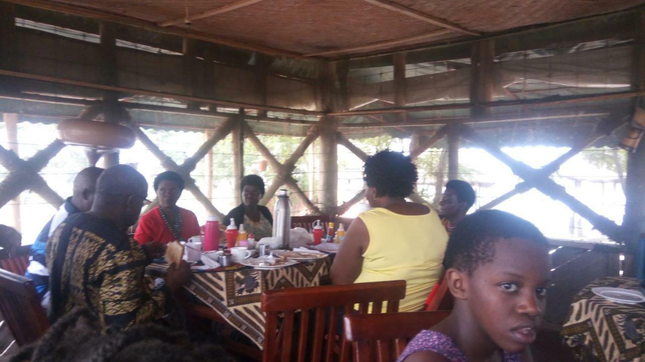 Tembo Safari Lodge Katunguru Zewnętrze zdjęcie